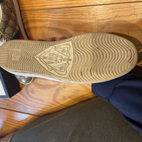 Gucci Bee sneakers hardly worn - Picture 4 of 4